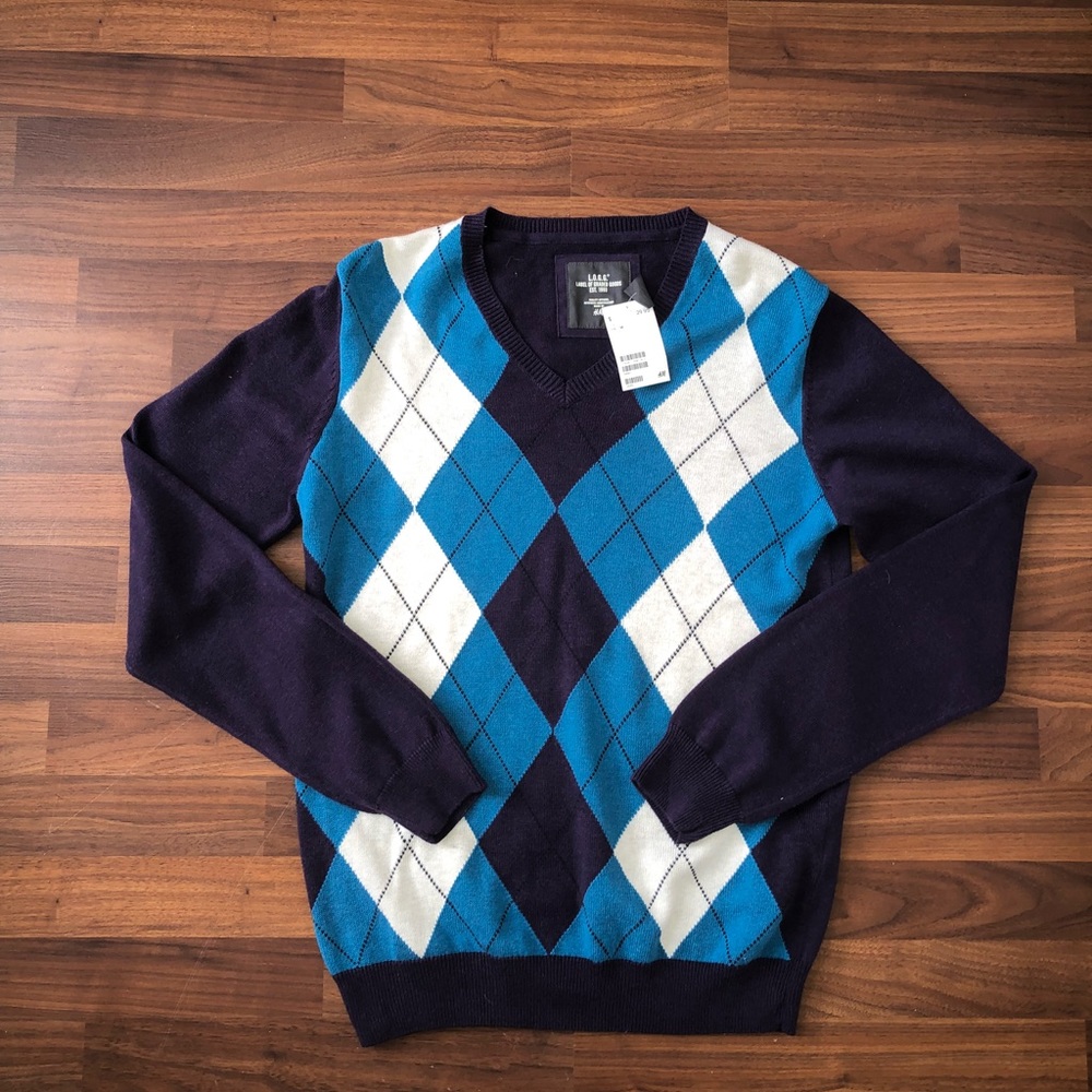 BNWT Men’s H&M V-Neck sweater size Medium